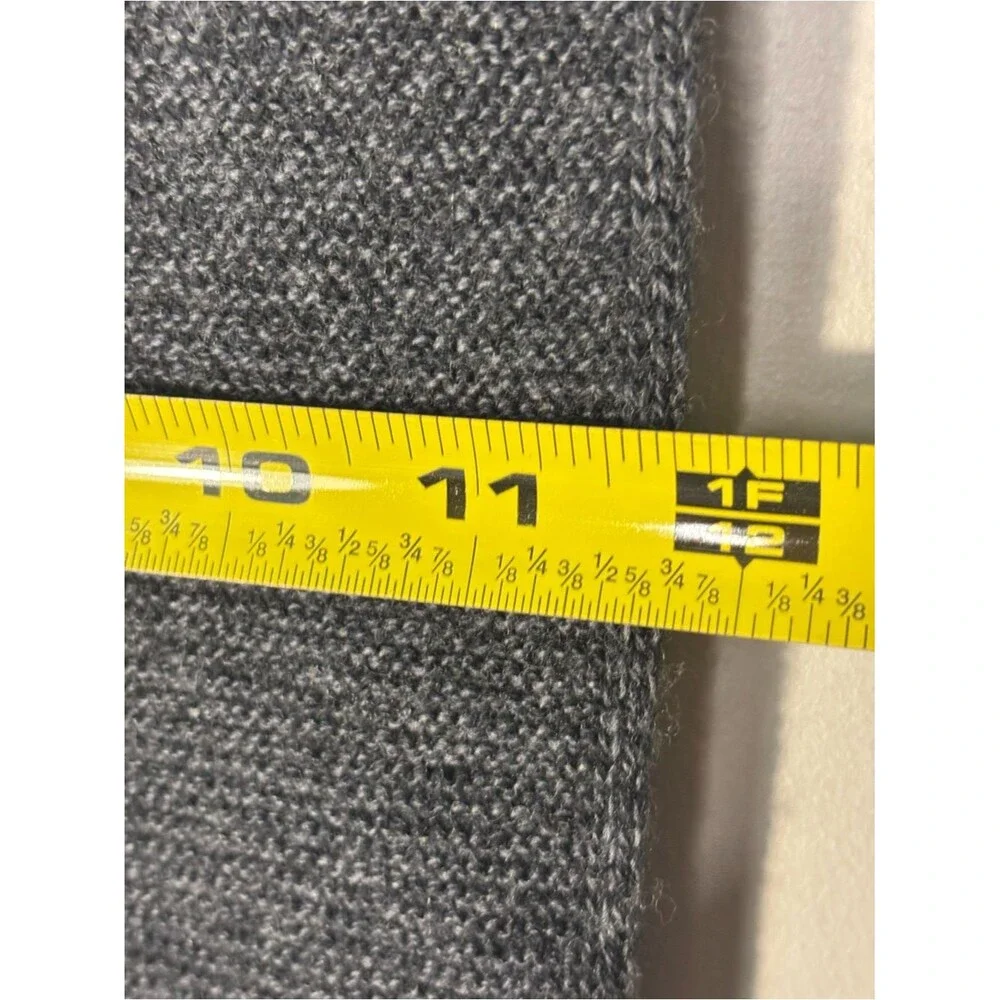 NWT Banana Republic Unisex Extra Fine Merino Wool Knit Scarf Gray 79